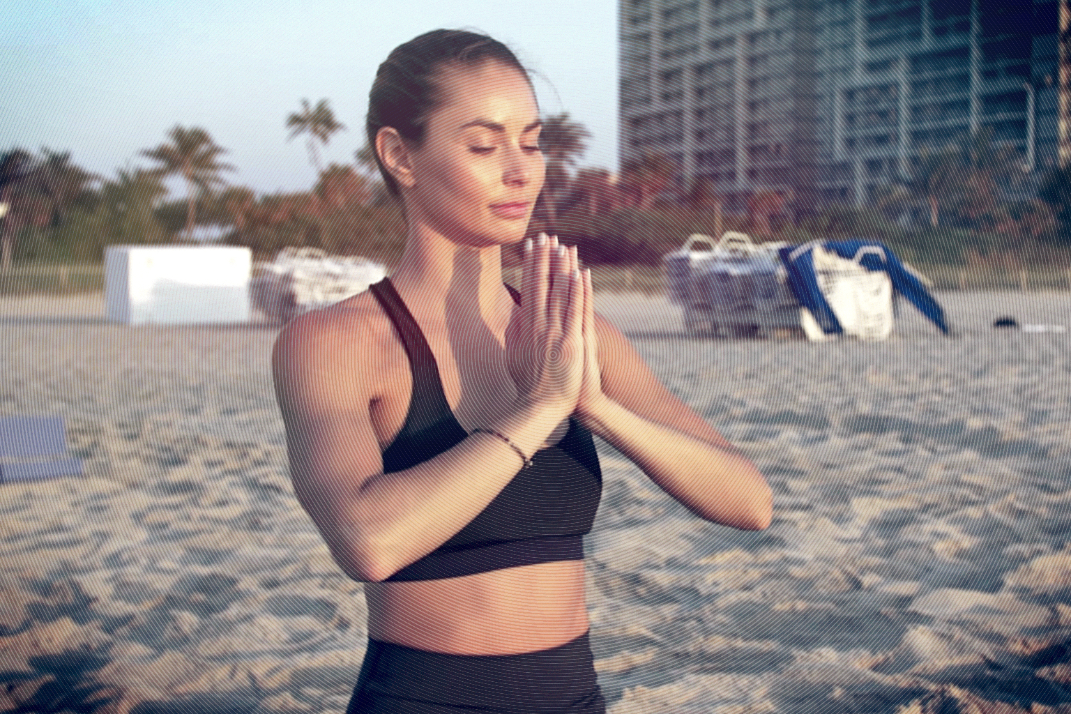 Watch: Learn to Harness Energy with Yoga Breathing in 60 Seconds Yoga video on Harness Energy with pranayama