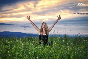 seated yoga pose feeling gratitude giving thanks